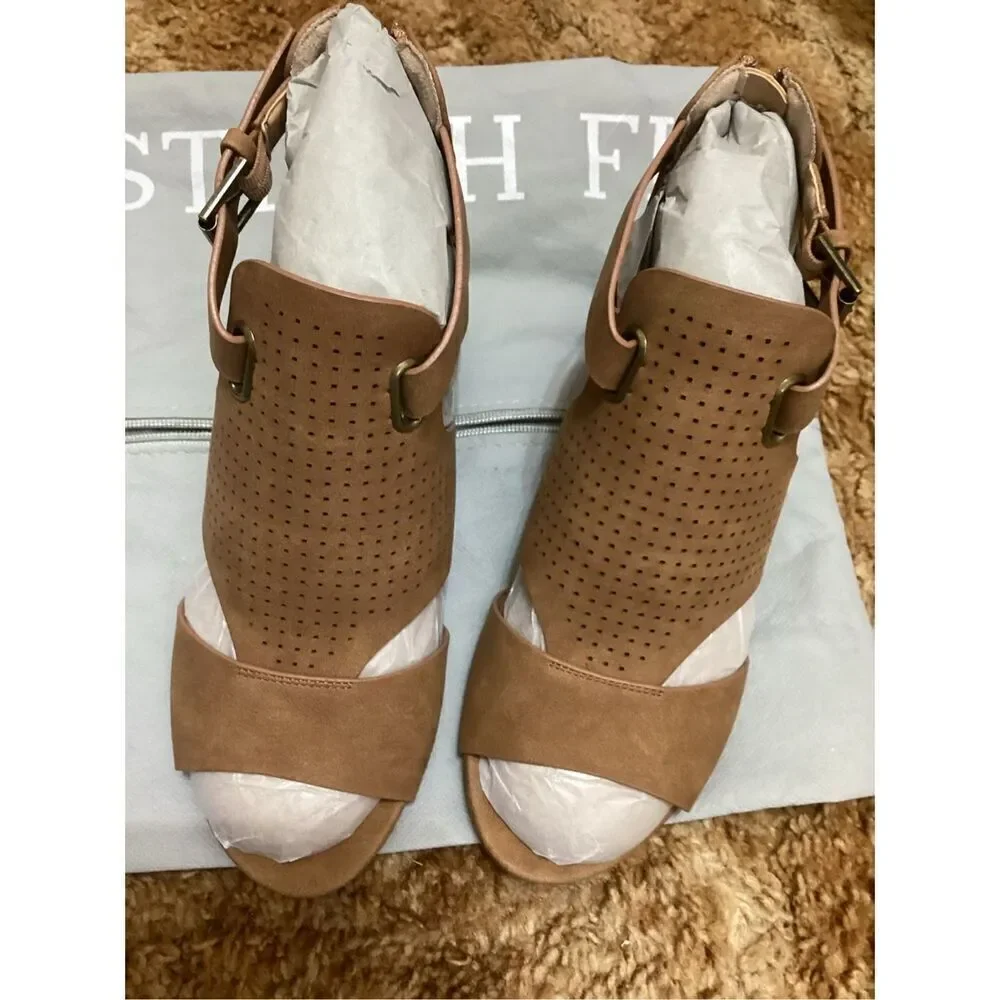 NWT Market & Spruce Ryann Peep Toe Leather Wedges 6.5